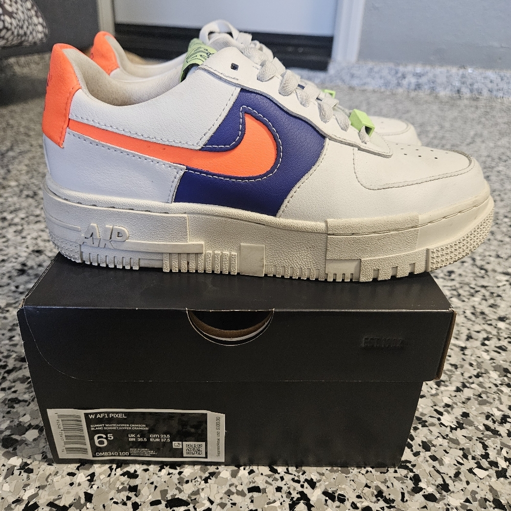 Nike Air Force 1 AF1 Pixel Sneaker Summit White Hyper Crimson Size 6.5 Womens